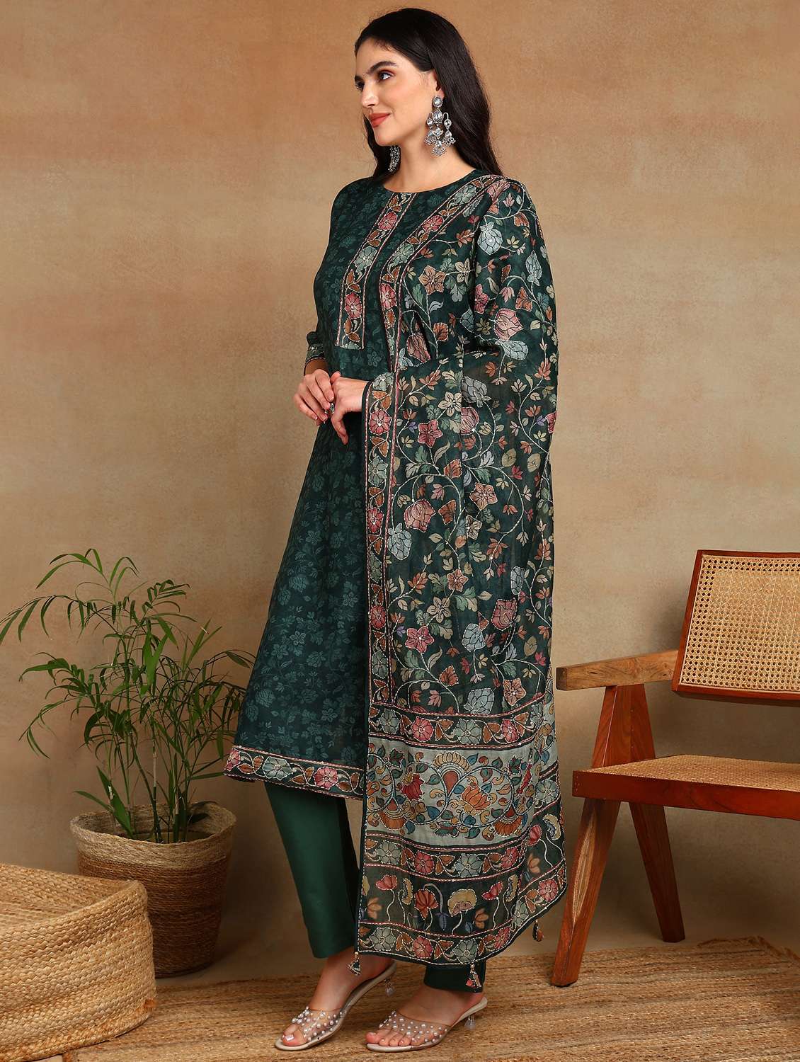 women three quarter sleeve kurta pant with dupatta set - 22068568 - Standard Image - 1