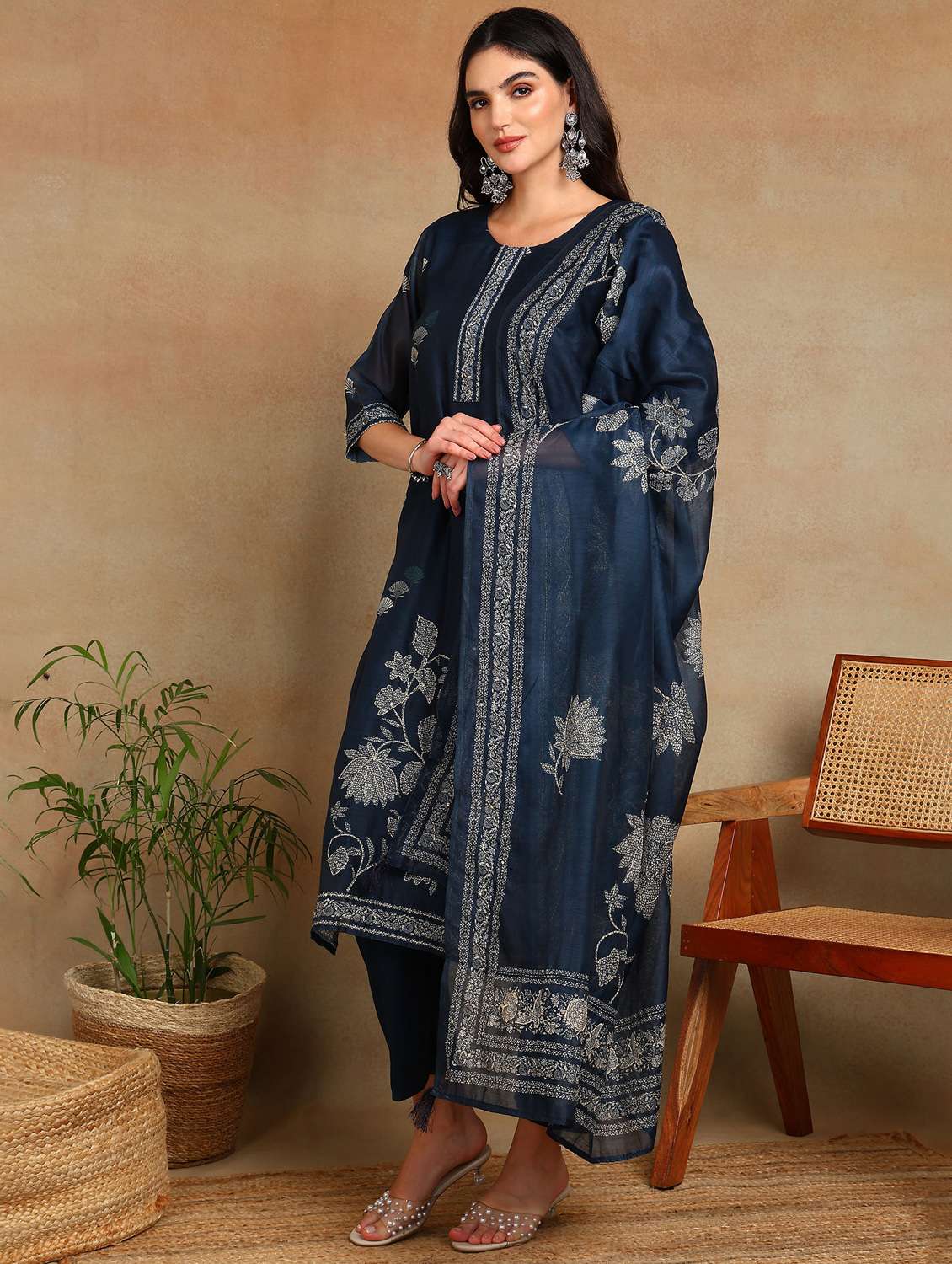 women three quarter sleeve kurta pant with dupatta set - 22068574 - Standard Image - 1