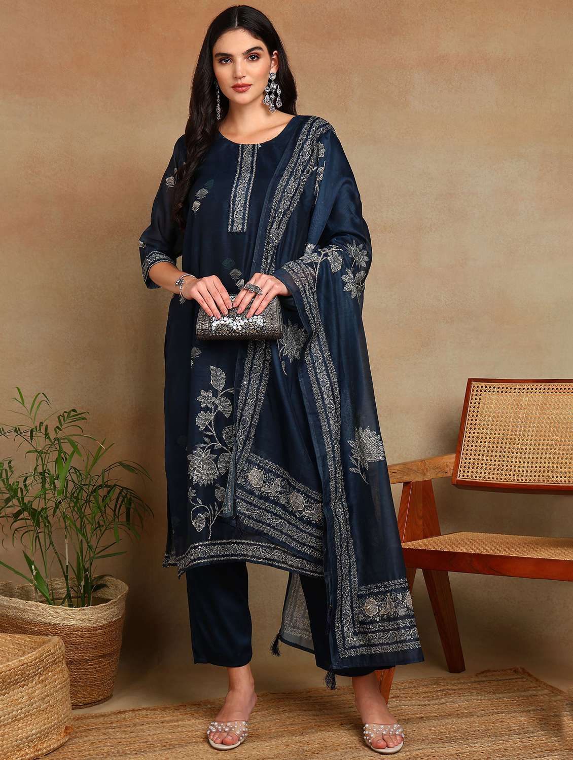 women three quarter sleeve kurta pant with dupatta set - 22068574 - Standard Image - 4