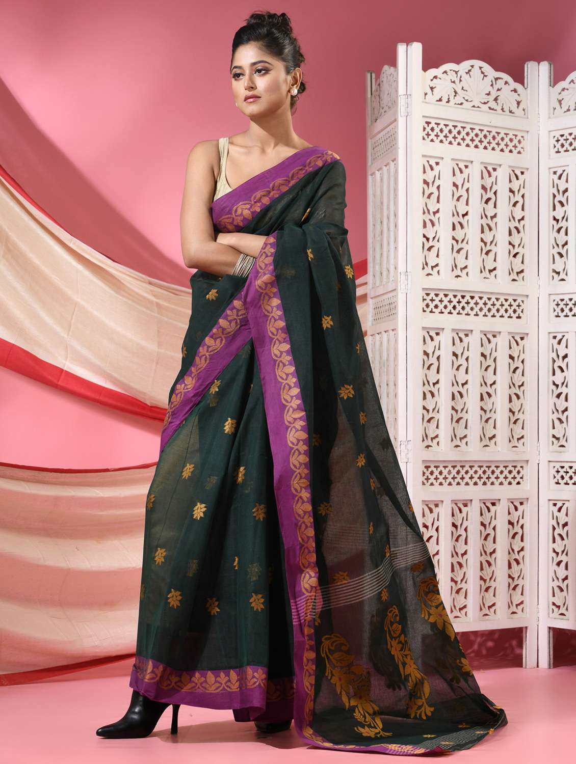 women self design handloom saree - 22068634 - Standard Image - 1