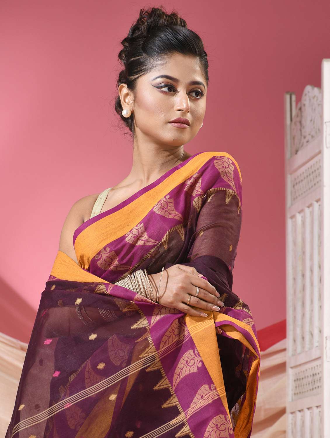 women self design handloom saree - 22068644 -  Standard Image - 4