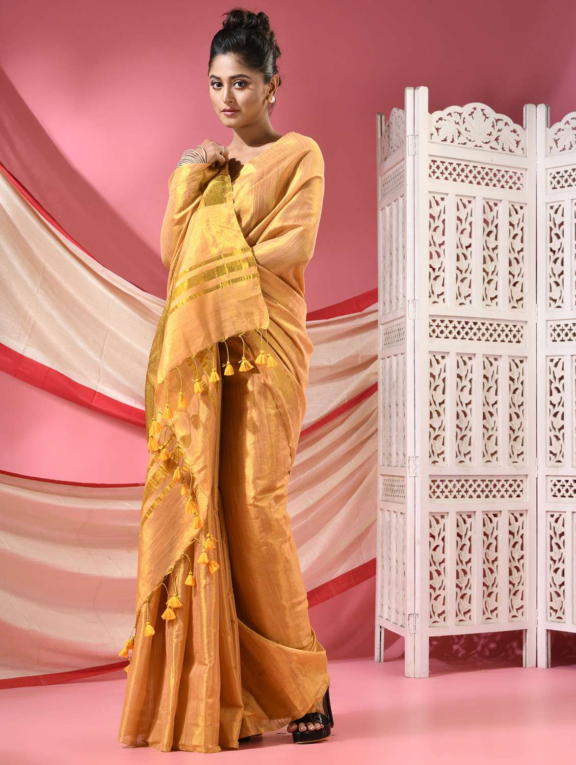 women solid tussar silk saree with blouse - 22068650 -  Standard Image - 1