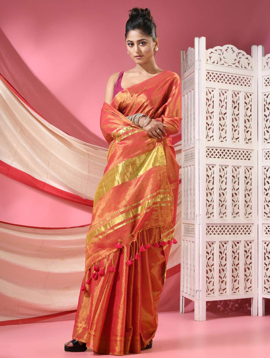 women solid tussar silk saree with blouse