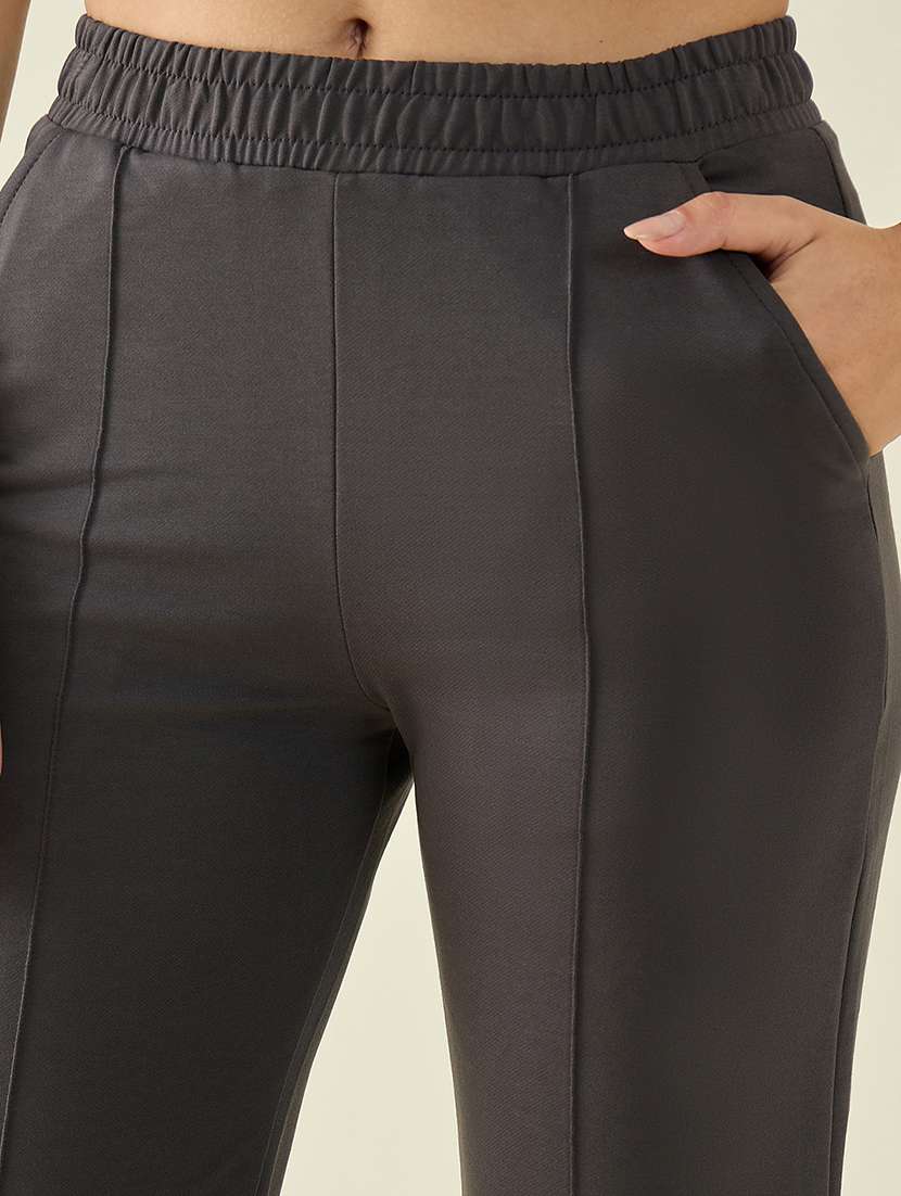 women solid mid rise straight trouser - 22068811 - Standard Image - 4