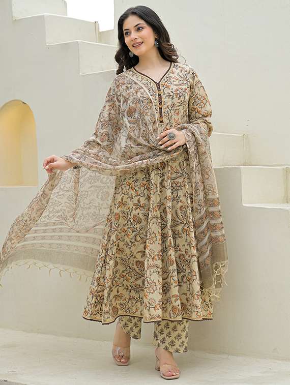 women floral three quarter sleeve kurta pant with dupatta set - 22069205 -  Standard Image - 1
