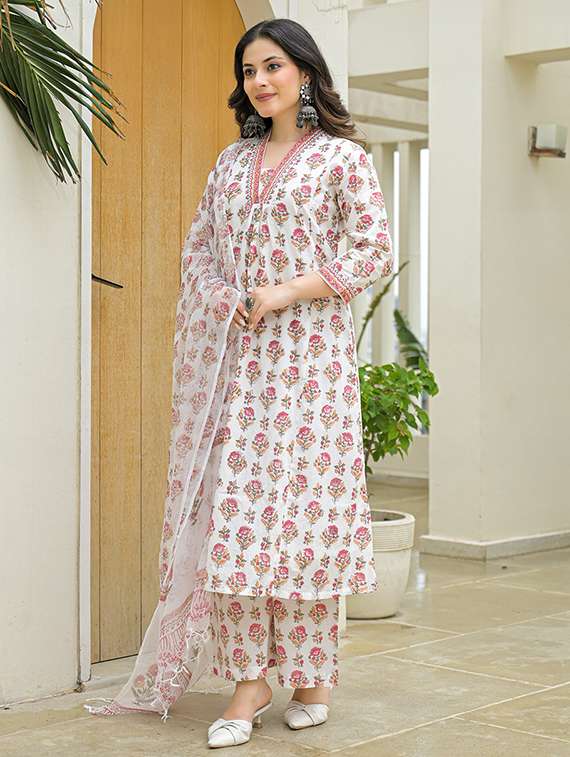 women floral three quarter sleeve kurta pant with dupatta set - 22069206 -  Standard Image - 1