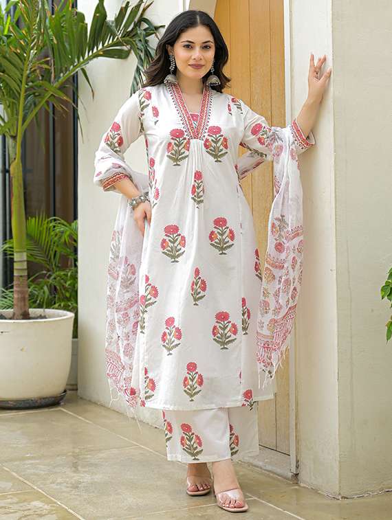 women floral three quarter sleeve kurta pant with dupatta set - 22069207 -  Standard Image - 1