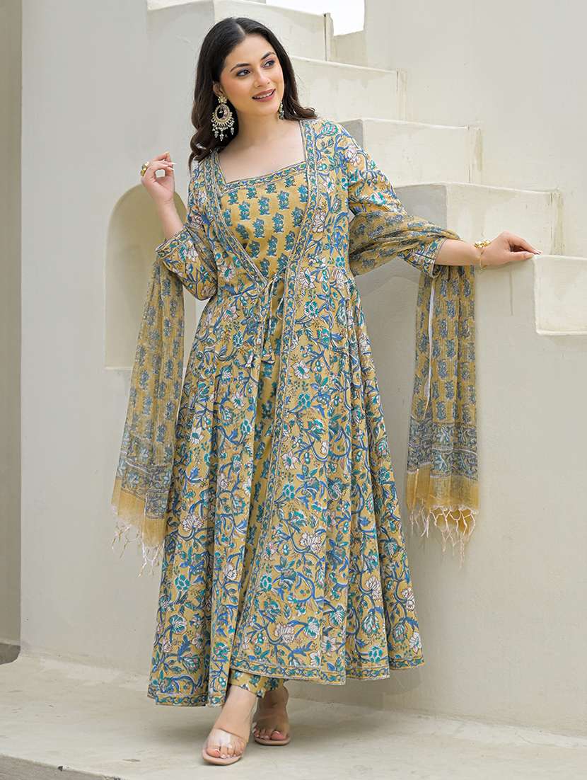 women printed three quarter sleeve kurta dupatta set