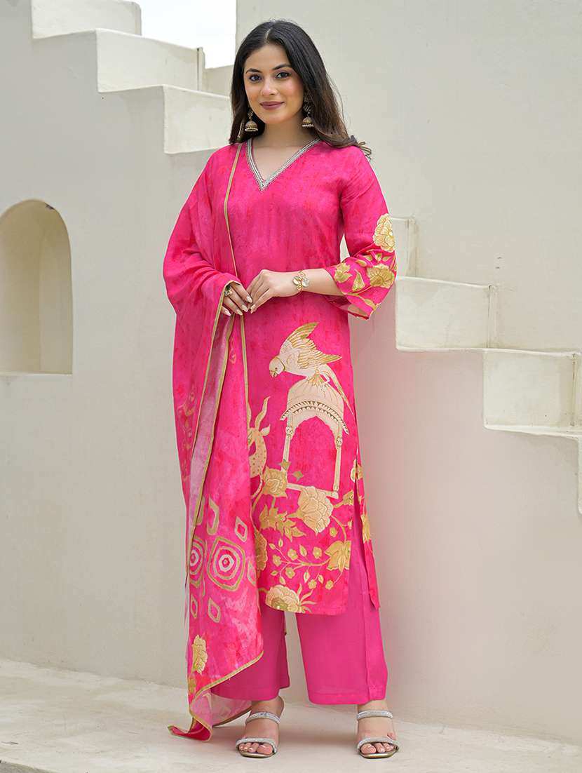 women printed three quarter sleeve kurta pant with dupatta set