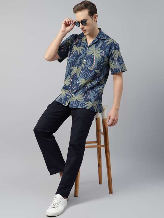 men solid mid rise regular fit cargo - 22069250 -  Standard Image - 4