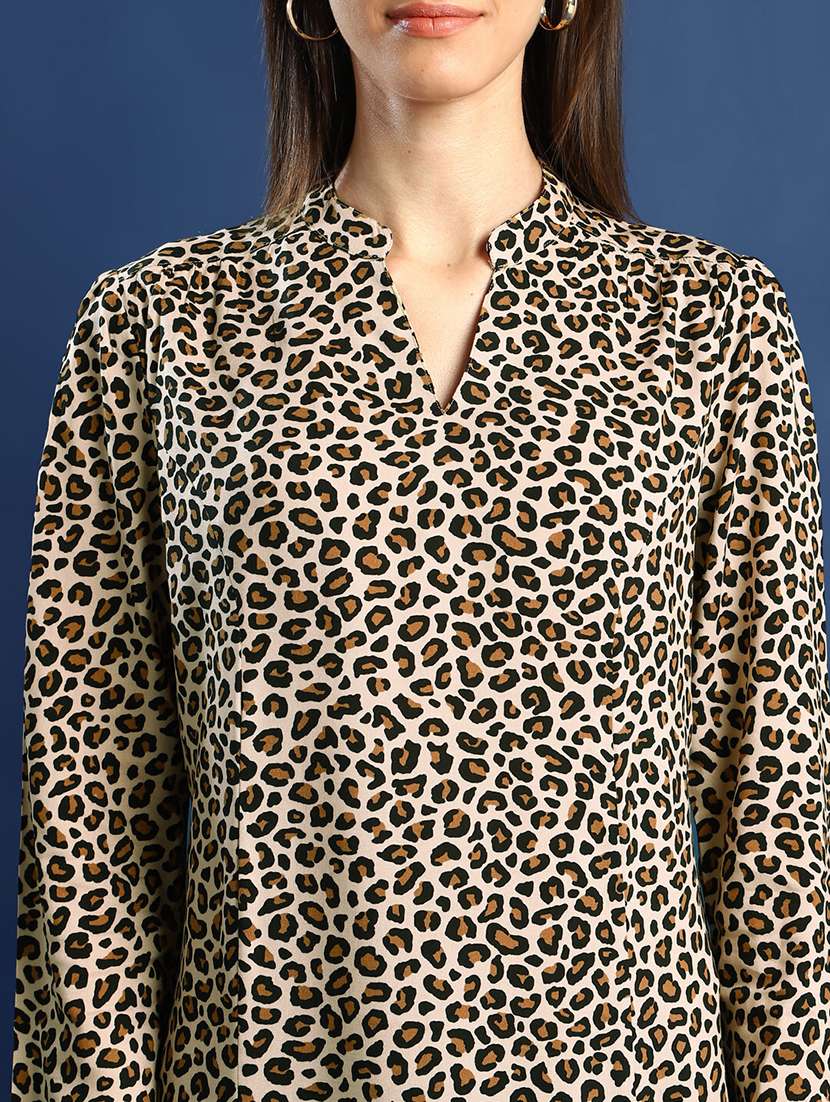 women animal print long sleeve straight kurti - 22069459 -  Standard Image - 4