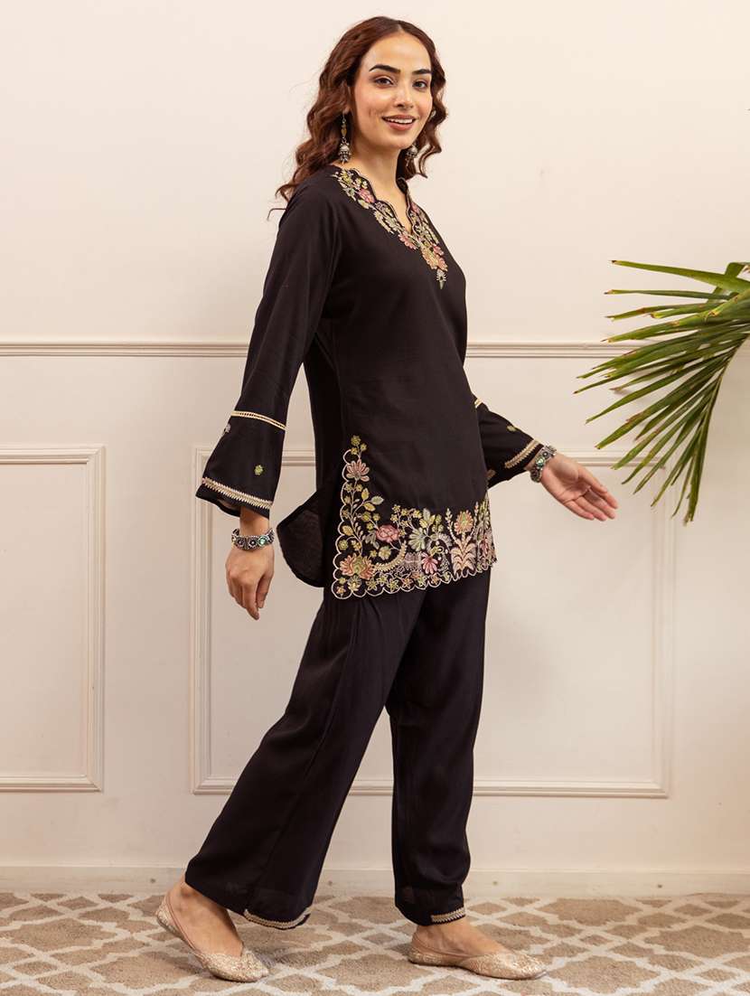 women embroidered long sleeve ethnic co-ord set - 22069622 - Standard Image - 4
