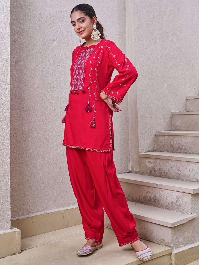 women embroidered long sleeve ethnic co-ord set - 22069625 - Standard Image - 4