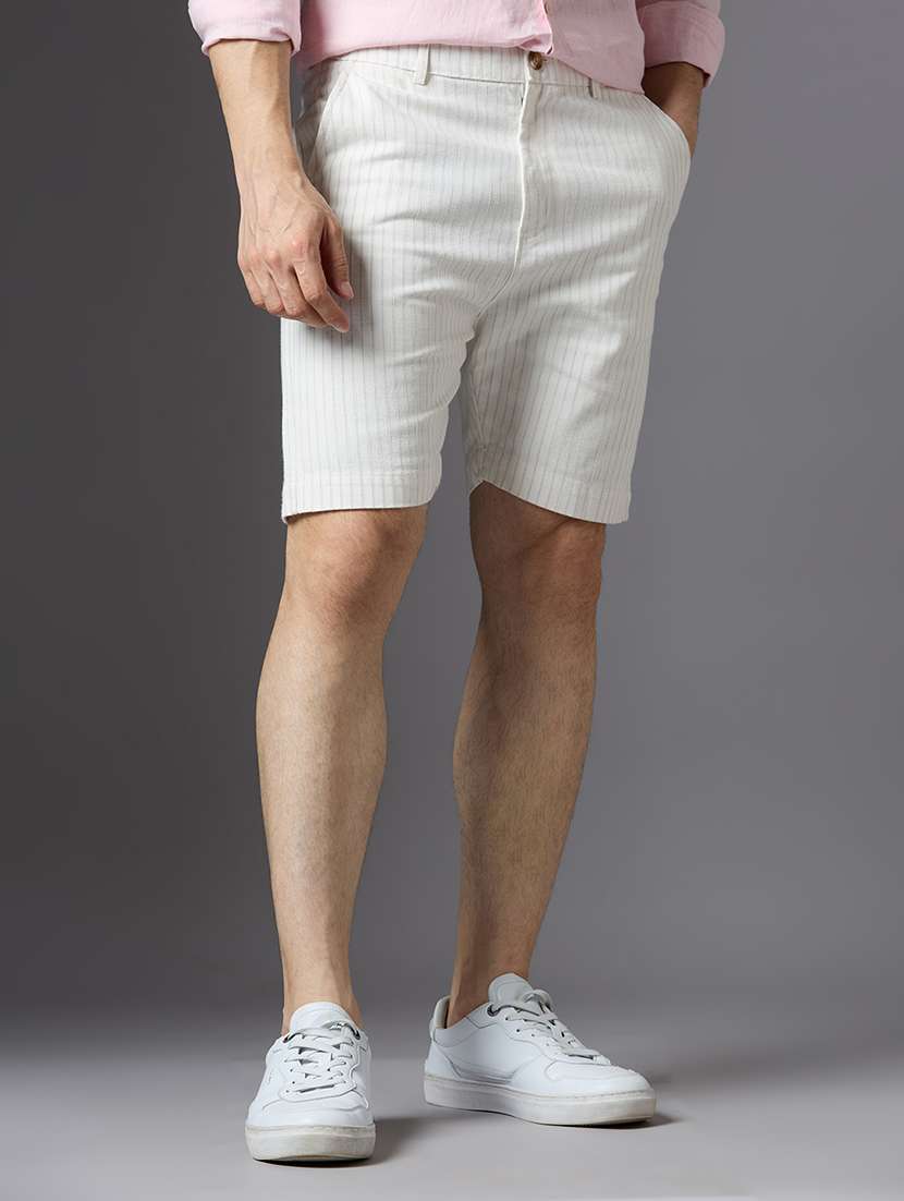 men striped mid rise regular fit shorts