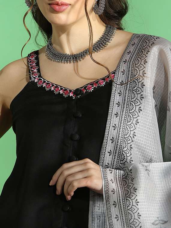 globus women black embroidered v-neck strappy sleeves front slit kurta with pant & floral printed dupatta set - 22069709 -  Standard Image - 4