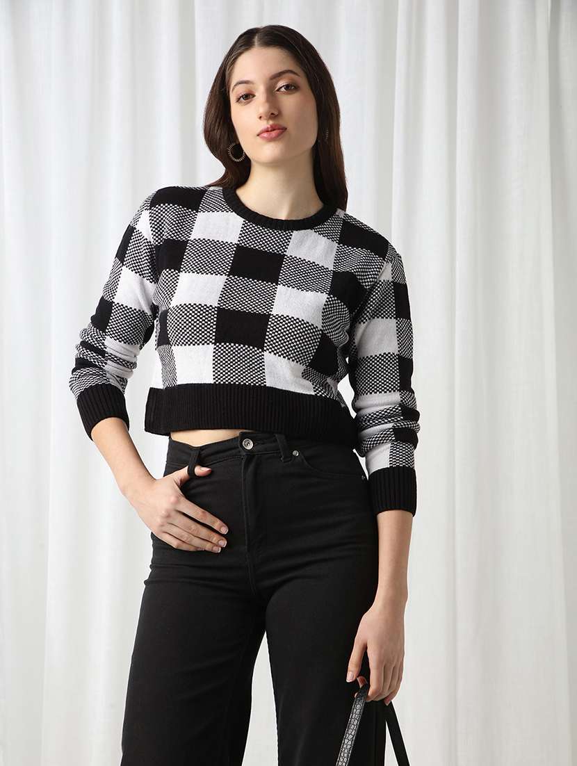 globus women black checkered round neck long sleeves acrylic pullover crop sweater 