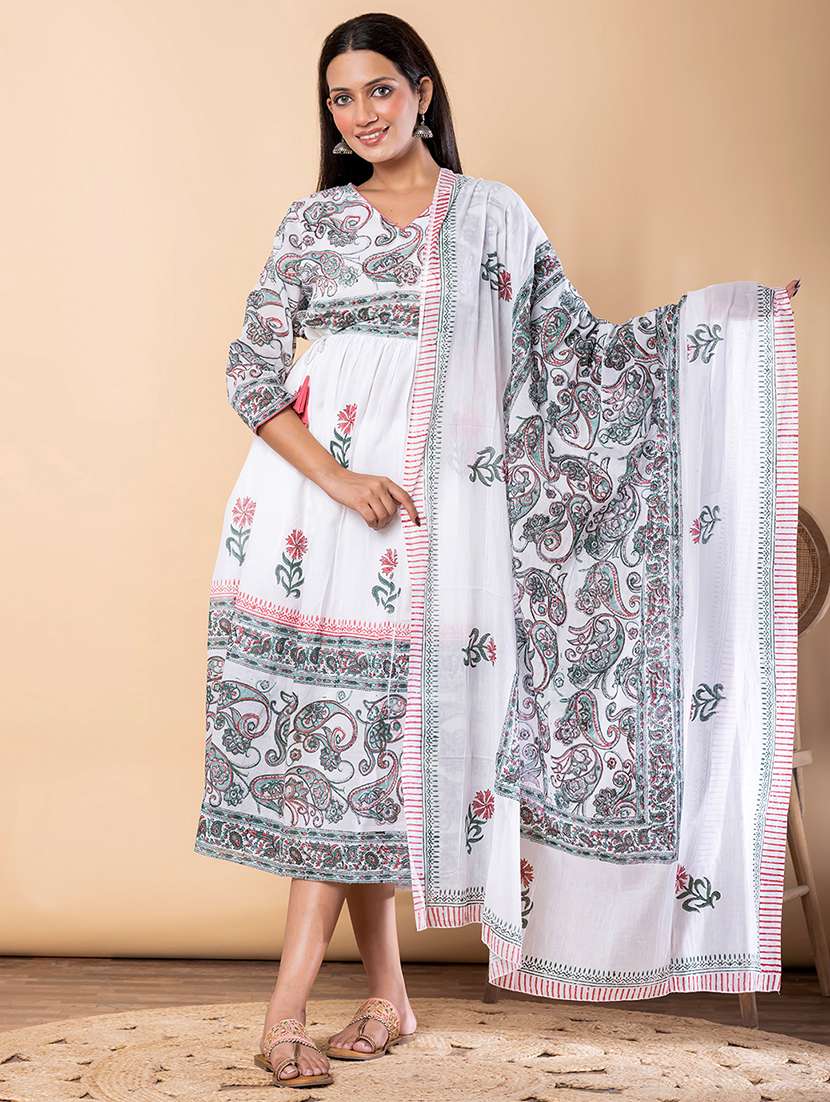 women printed three quarter sleeve kurta dupatta set