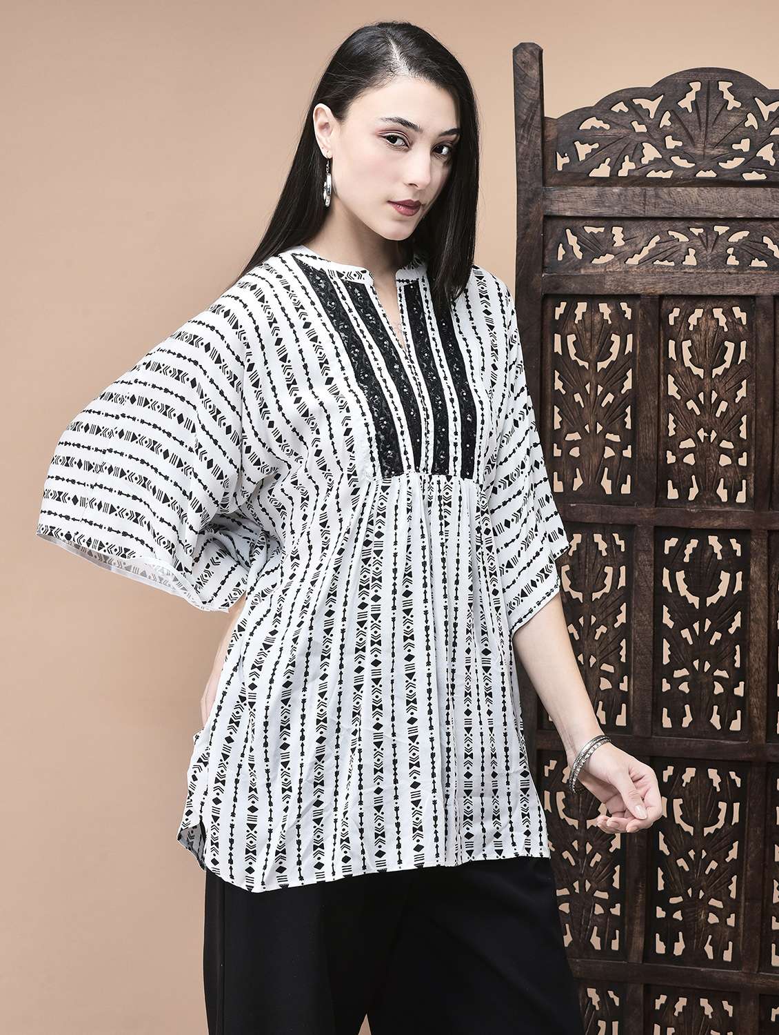 women printed mandarin neck kimono sleeve tunic - 22070689 -  Standard Image - 1