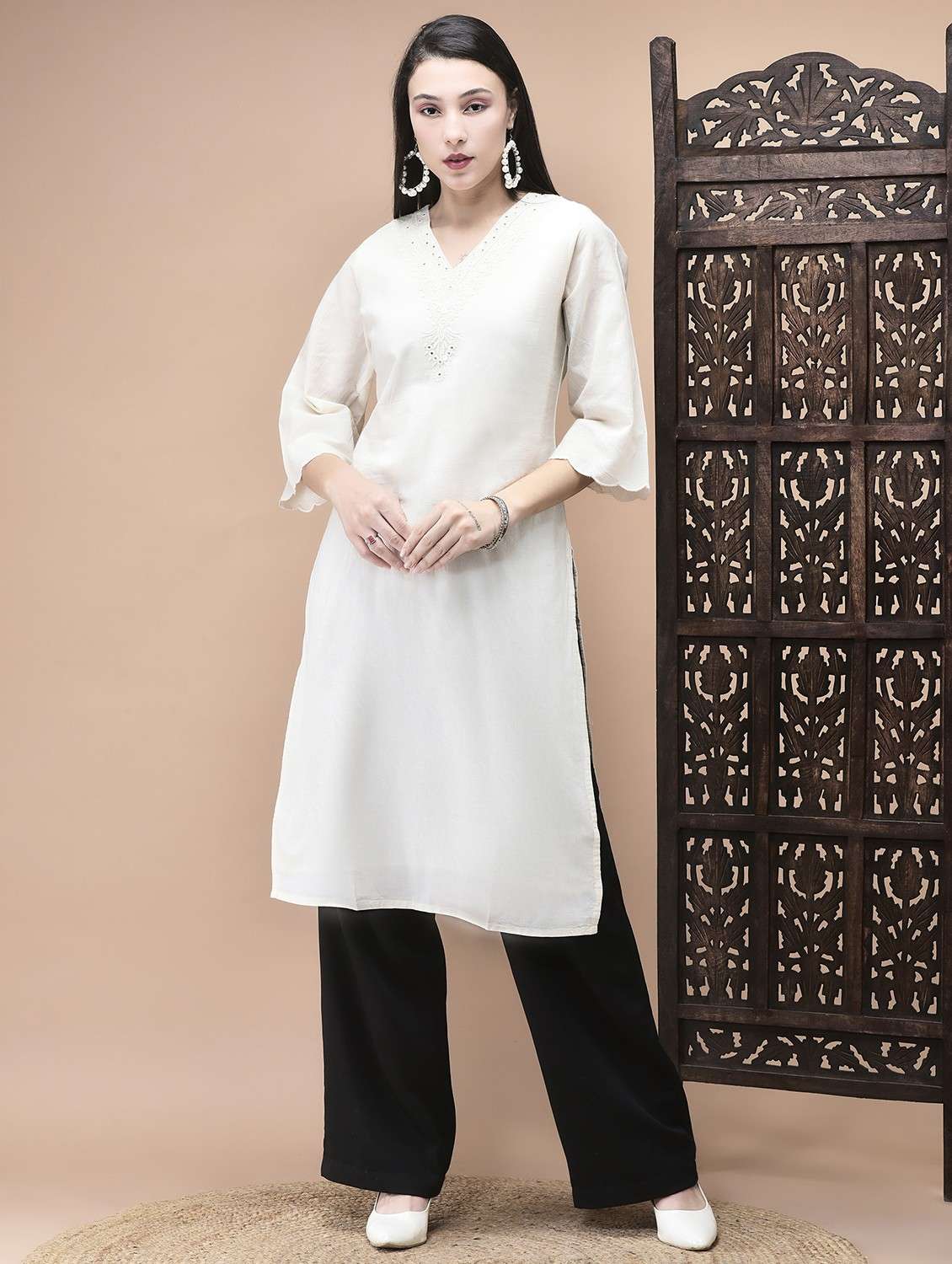 women solid with work three quarter sleeve straight kurta - 22070839 - Standard Image - 4