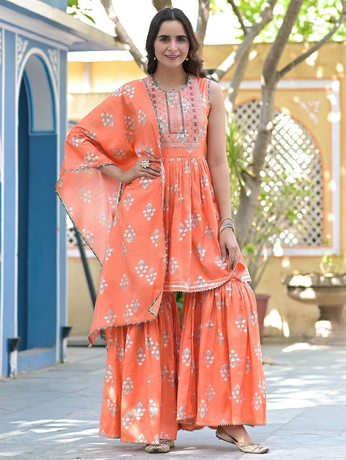 women floral sleeveless kurta sharara with dupatta set - 22071528 - Standard Image - 1