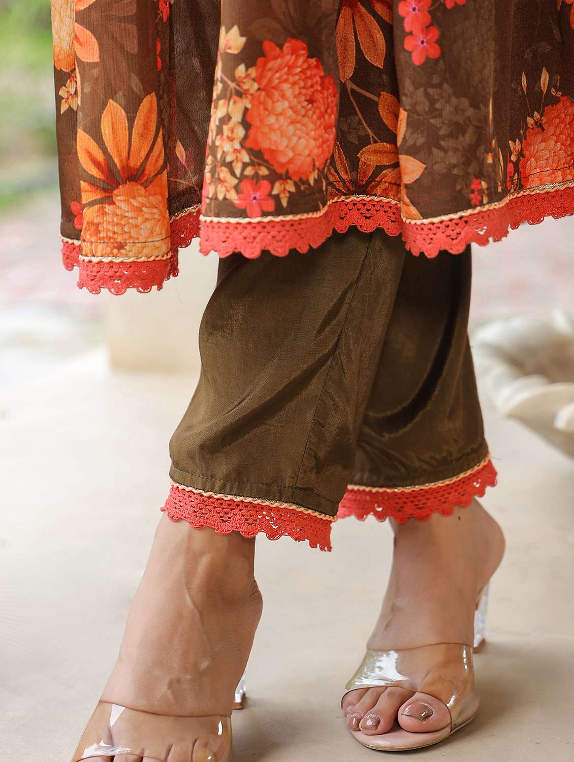 women three quarter sleeve kurta pant with dupatta set - 22071550 - Standard Image - 4