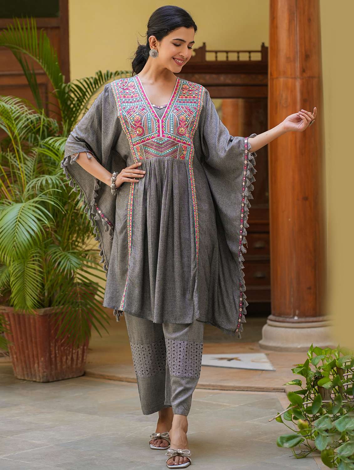 women embroidered kaftan and palazzo set - 22071566 - Standard Image - 1
