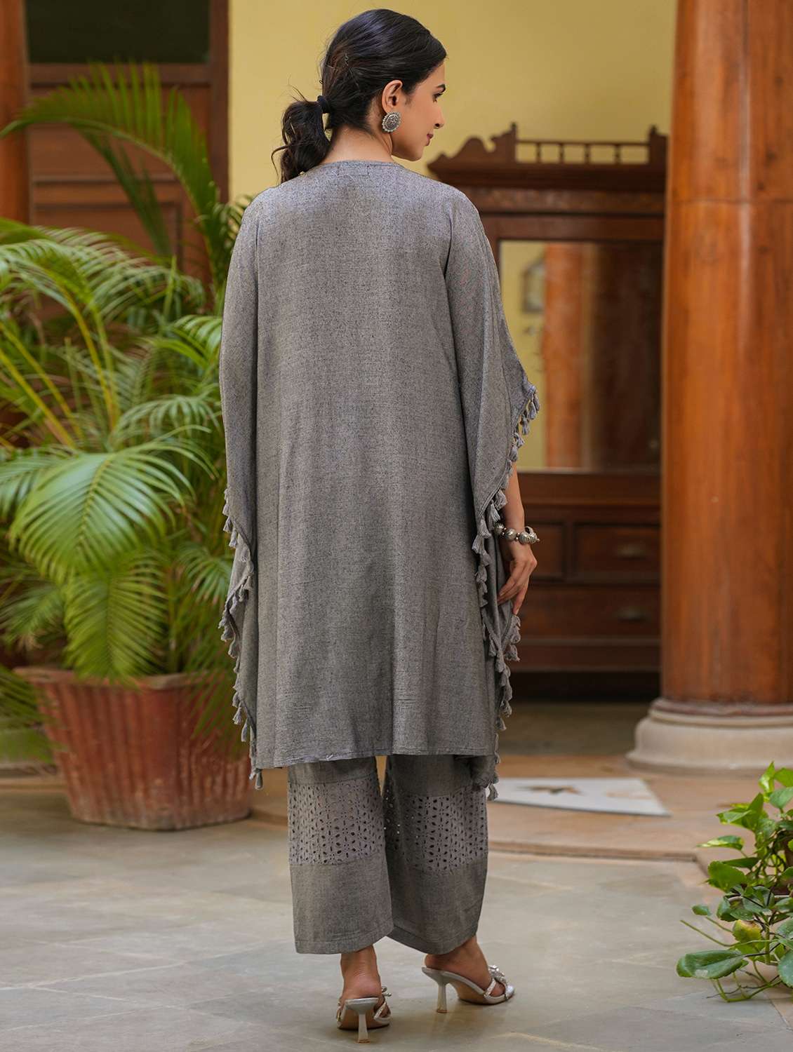 women embroidered kaftan and palazzo set - 22071566 - Standard Image - 4