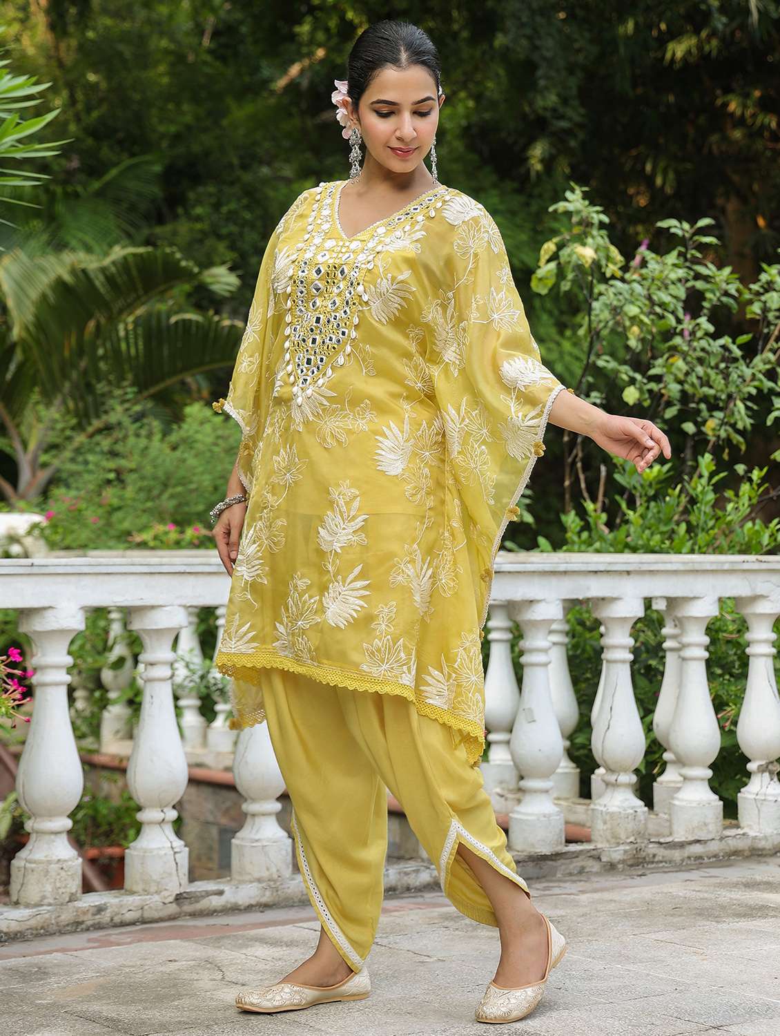 Women Embroidered Kaftan And Dhoti Set