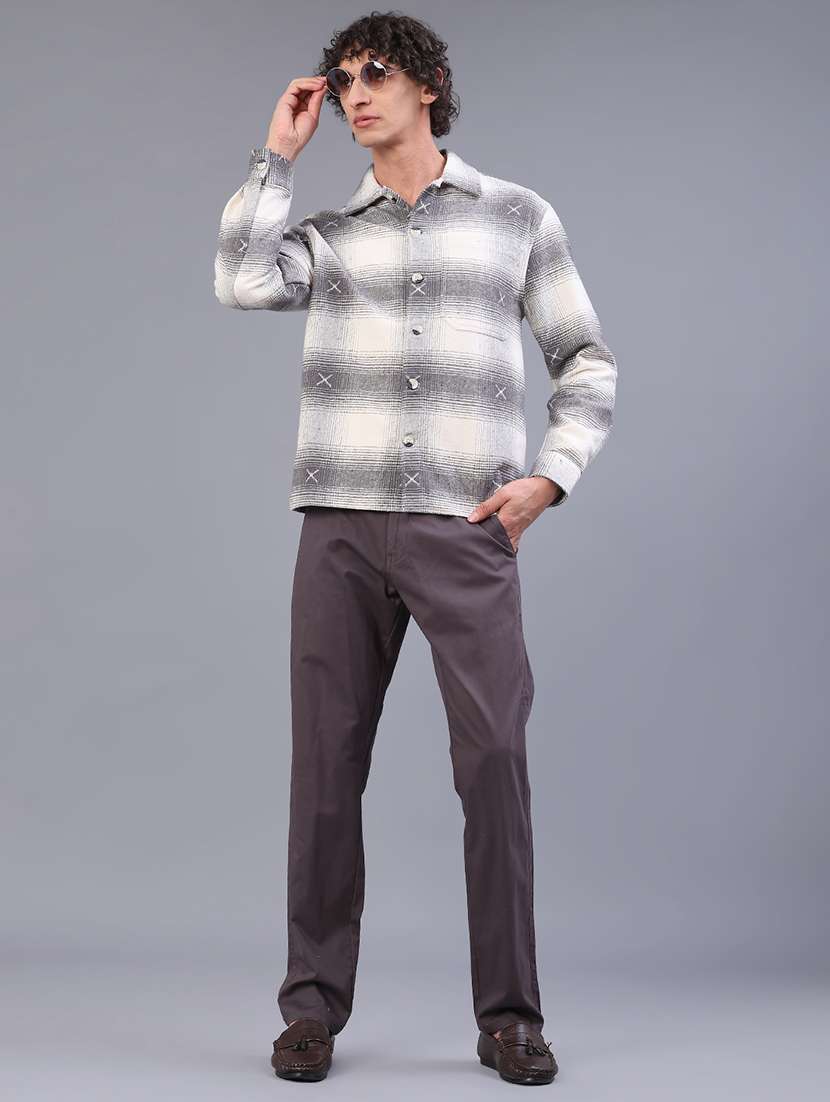 men solid mid rise straight fit chinos  - 22071700 -  Standard Image - 4