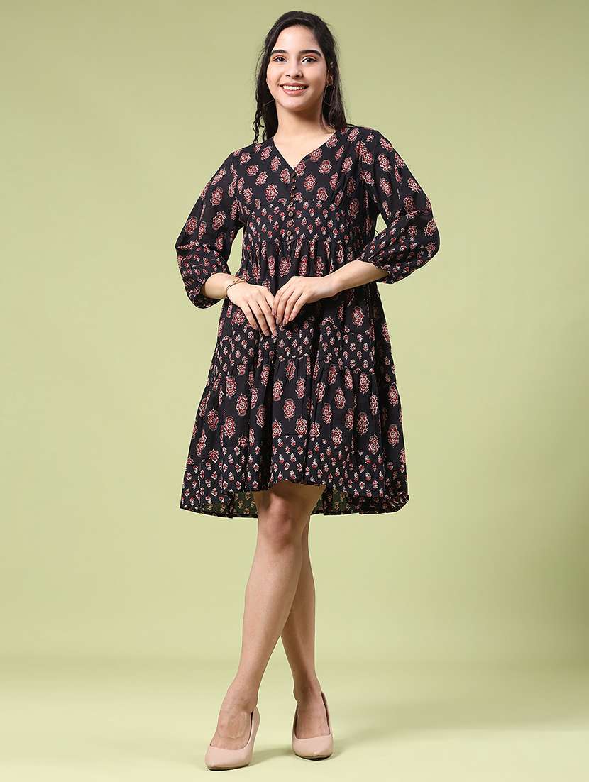 women printed three quarter sleeves tiered dress