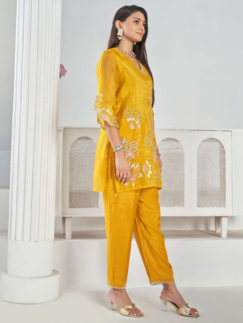 women embroidered three quarter sleeve ethnic co-ord set - 22072035 - Standard Image - 1