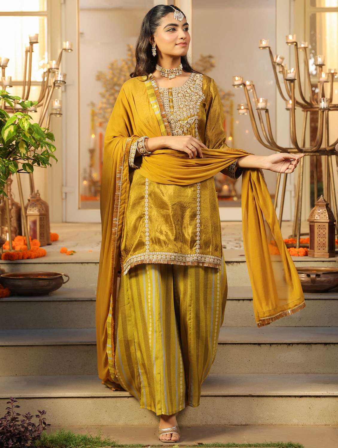 women solid with work three quarter sleeve kurta sharara with dupatta set - 22072078 -  Standard Image - 4