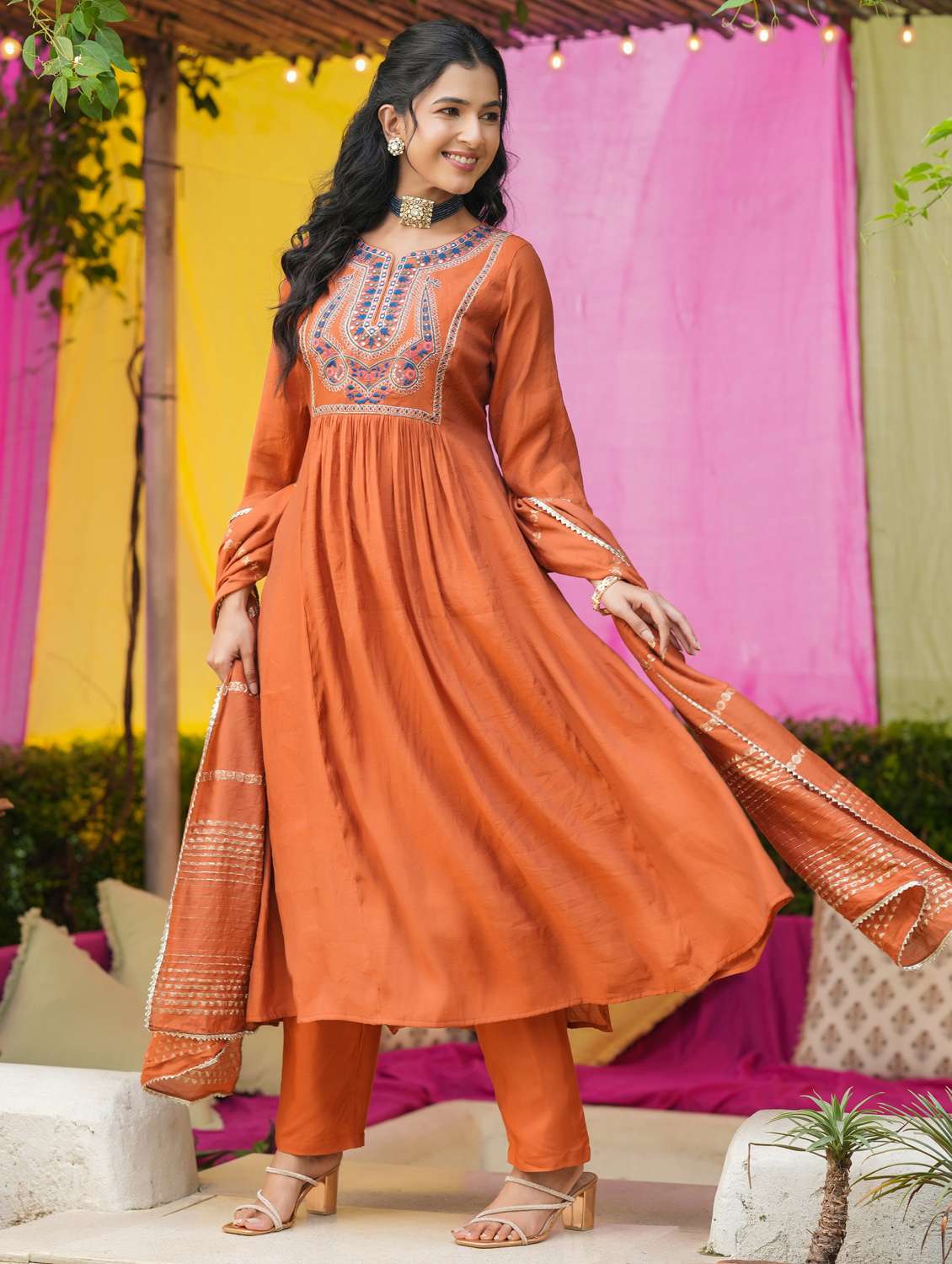 women solid with work three quarter sleeve kurta pant with dupatta set - 22072090 - Standard Image - 4