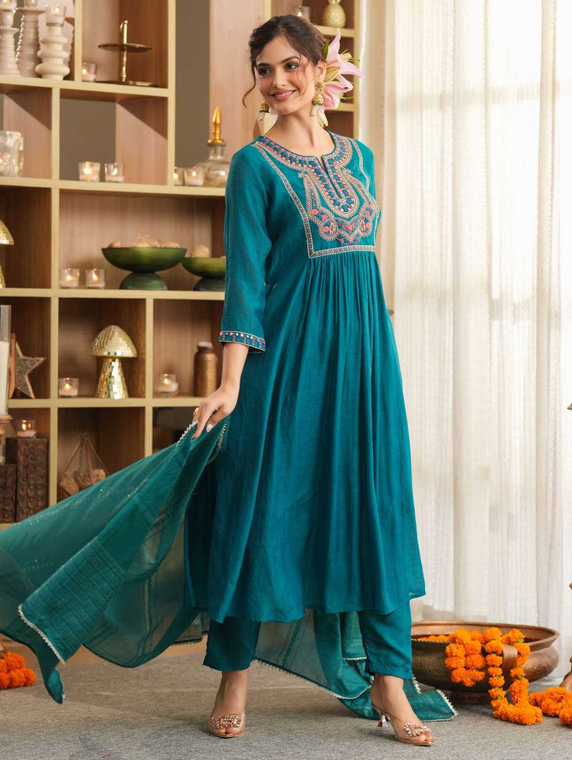 women solid with work three quarter sleeve kurta pant with dupatta set - 22072091 -  Standard Image - 4