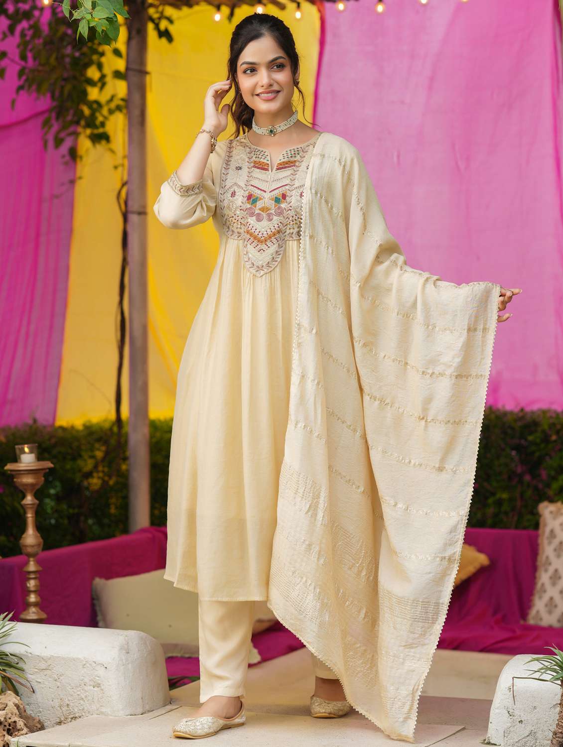 women solid with work three quarter sleeve kurta pant with dupatta set