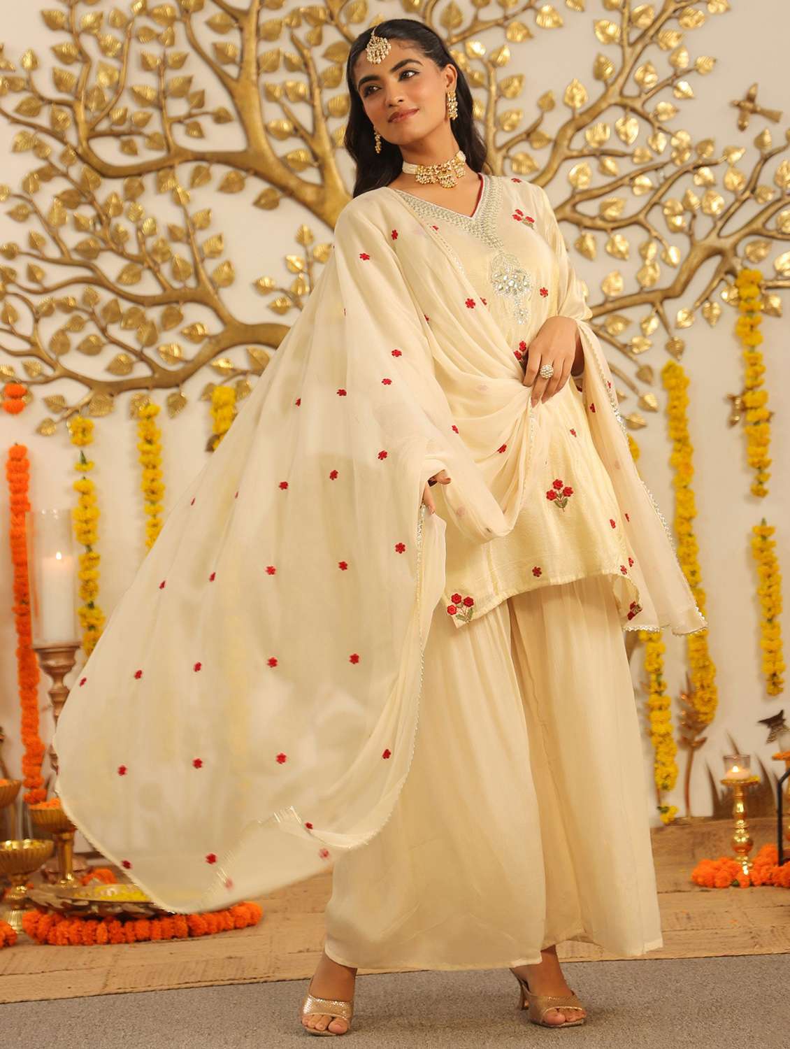 women solid with work three quarter sleeve kurta sharara with dupatta set - 22072109 - Standard Image - 4