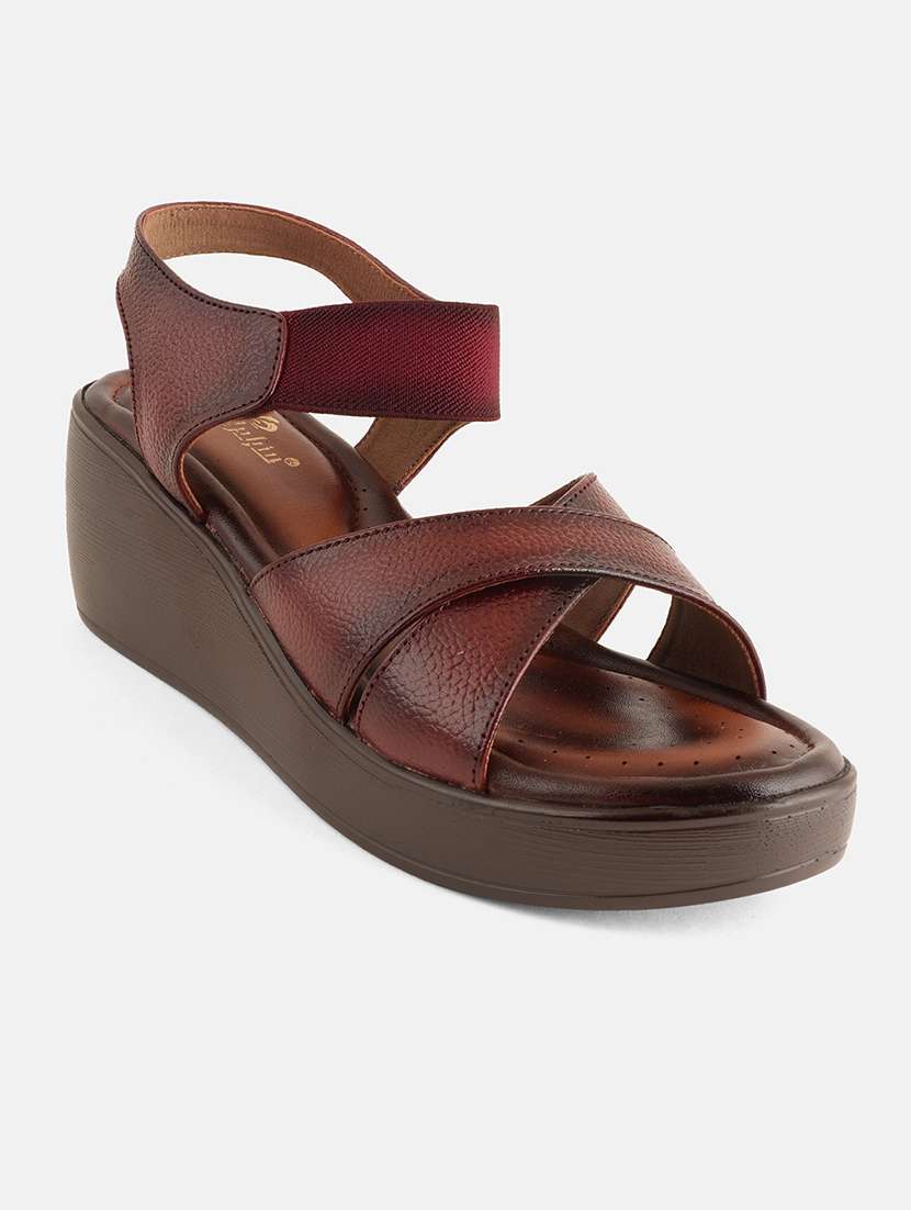 women solid back strap wedges - 22072133 - Standard Image - 4