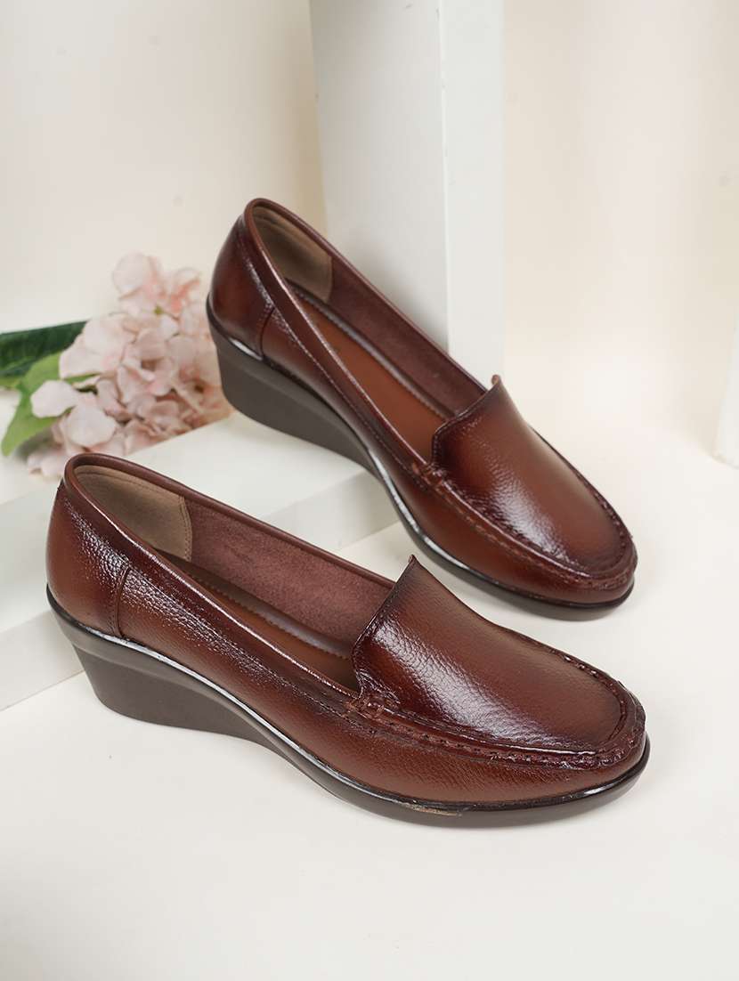 women brown slip on wedge