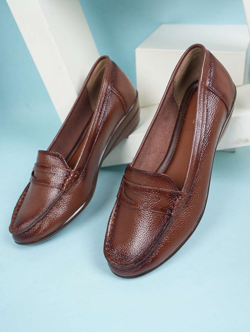 women solid slip on platform wedge