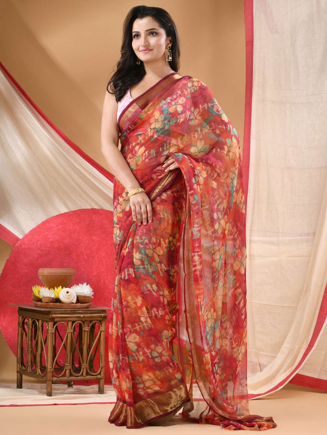 women floral printed saree - 22072234 - Zoom Image - 0