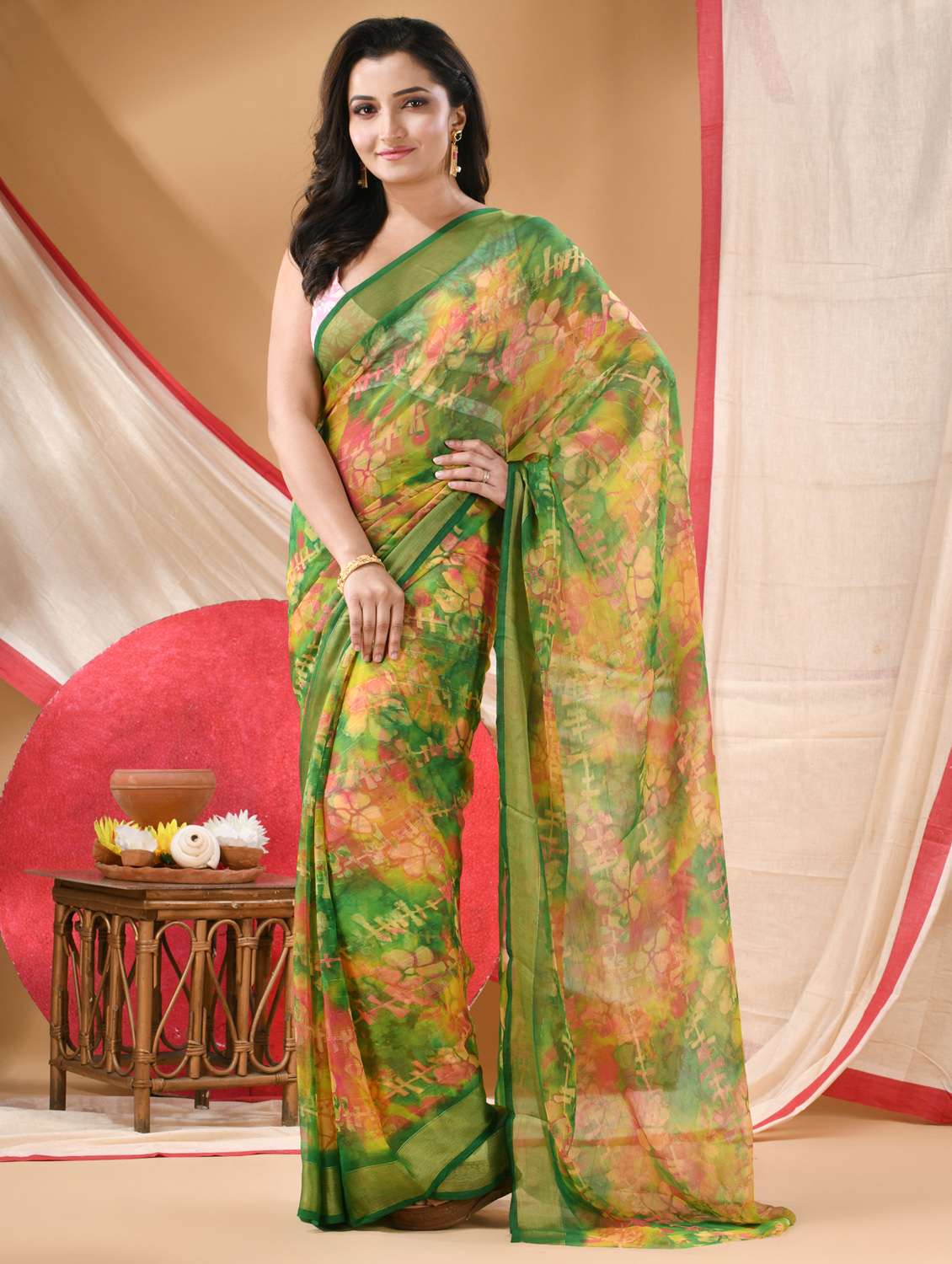 women floral printed saree