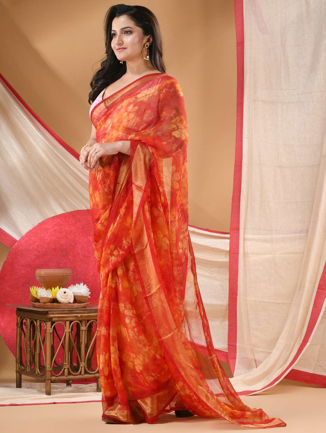 women floral printed saree - 22072238 -  Standard Image - 1