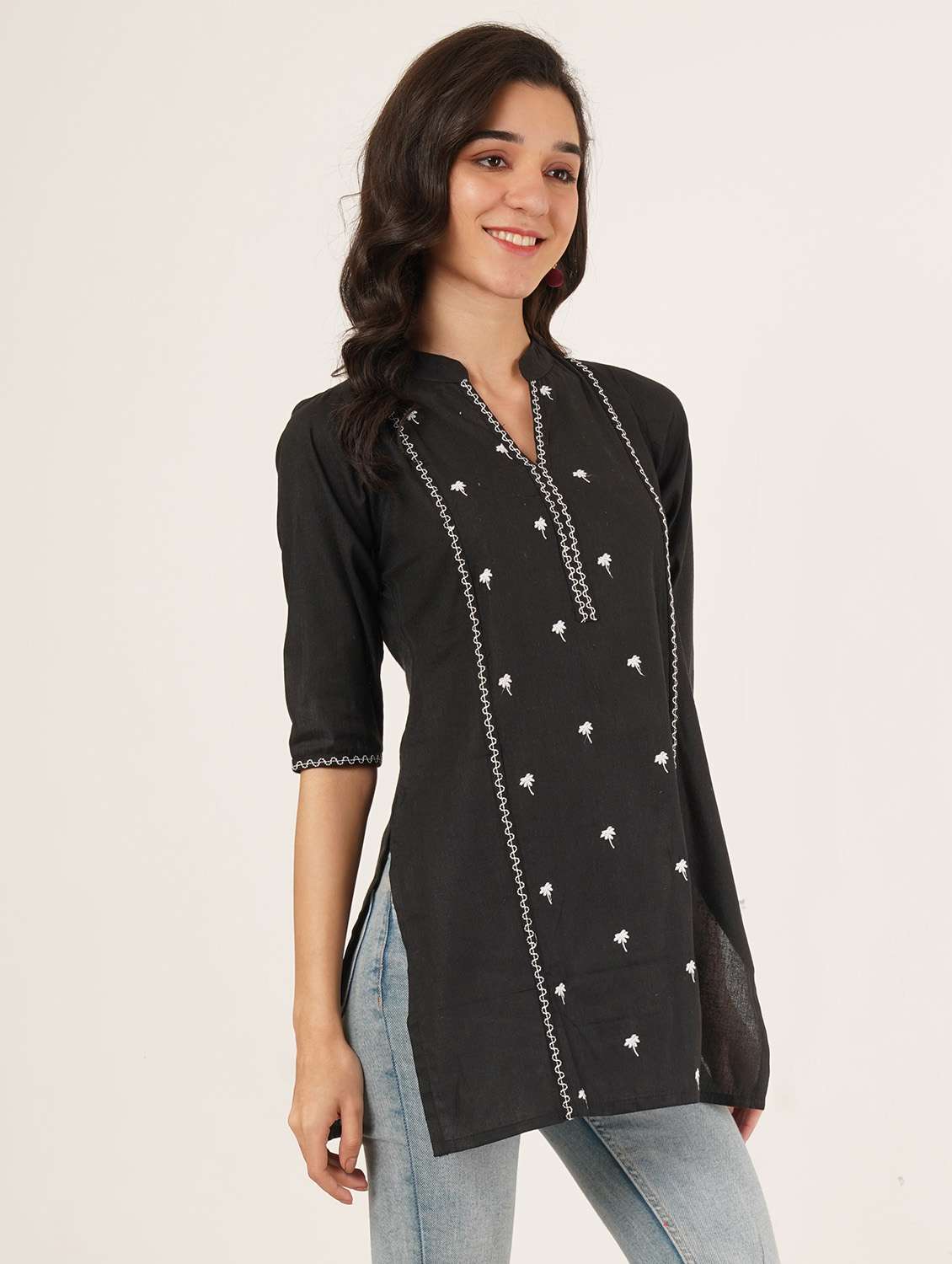 women embroidered three quarter sleeve straight kurti - 22072450 - Standard Image - 1