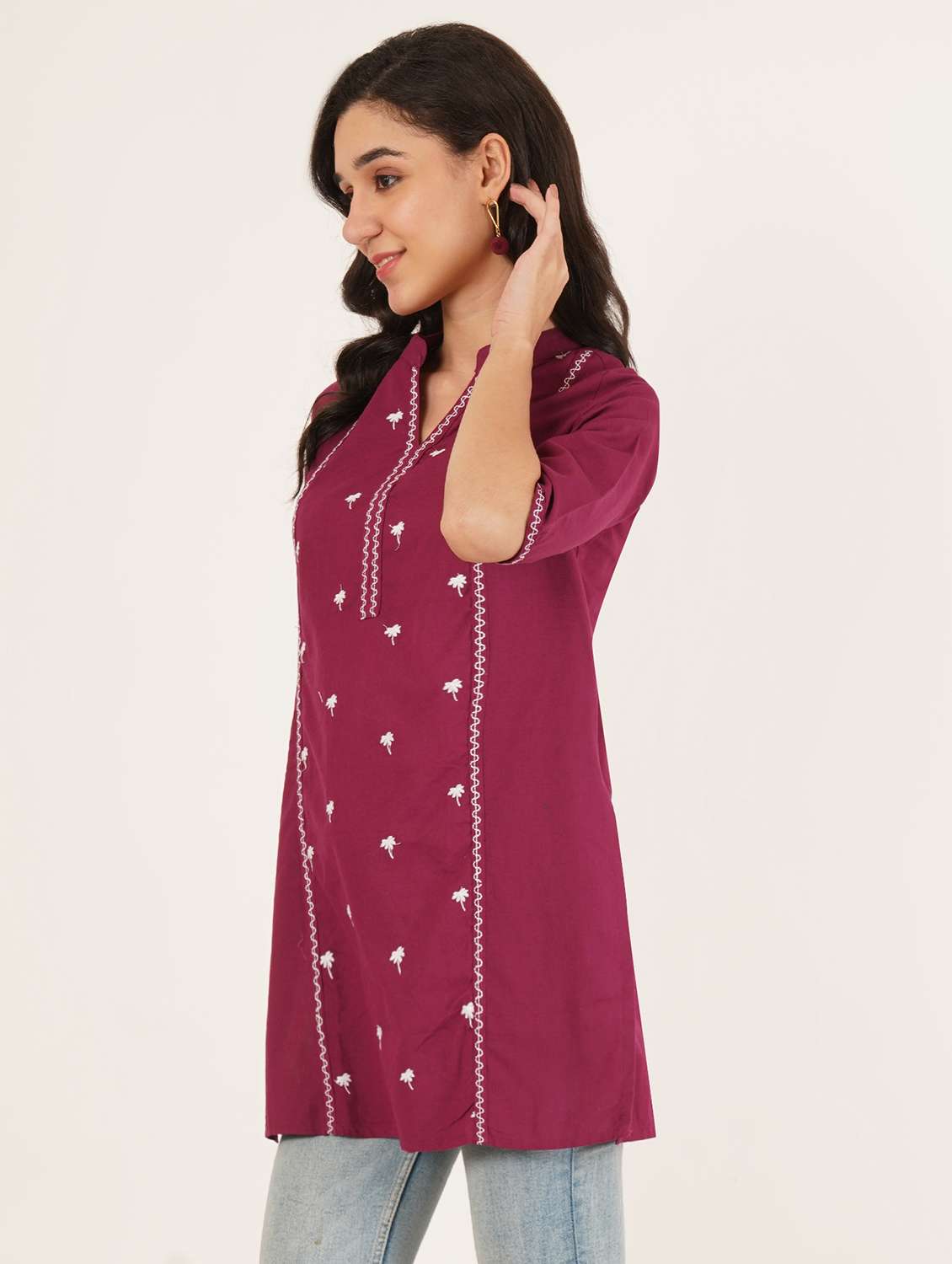 women embroidered three quarter sleeve straight kurti - 22072452 -  Standard Image - 1