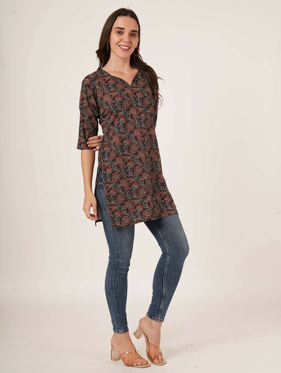 women printed three quarter sleeve straight kurti - 22072574 -  Standard Image - 4