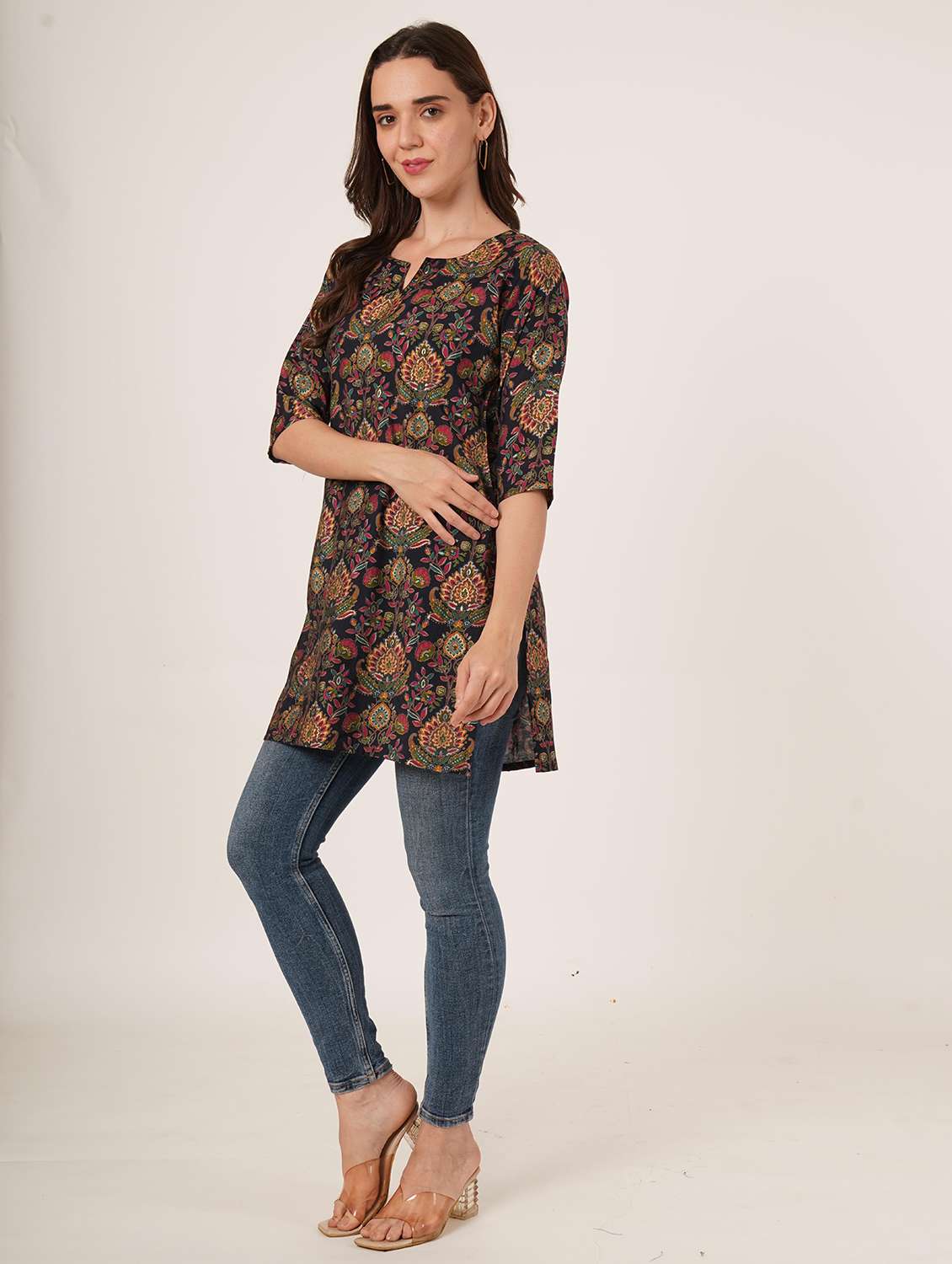 women printed three quarter sleeve straight kurti - 22072578 - Standard Image - 4