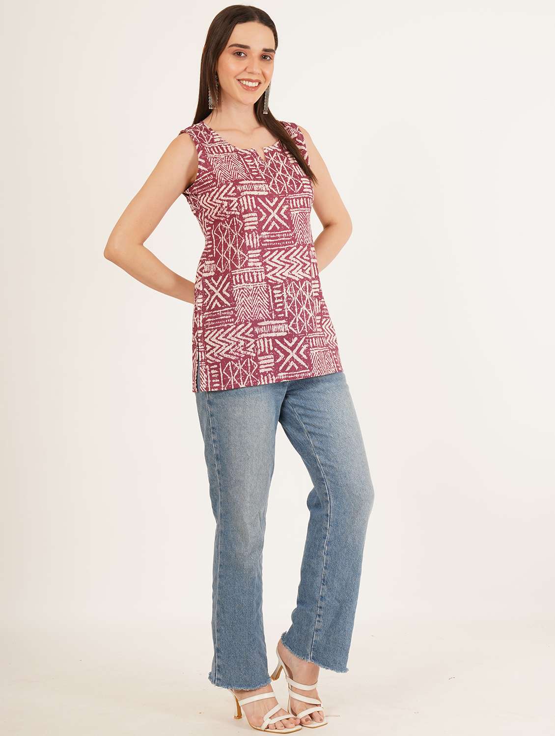 women printed sleeveless straight kurti - 22072580 -  Standard Image - 4