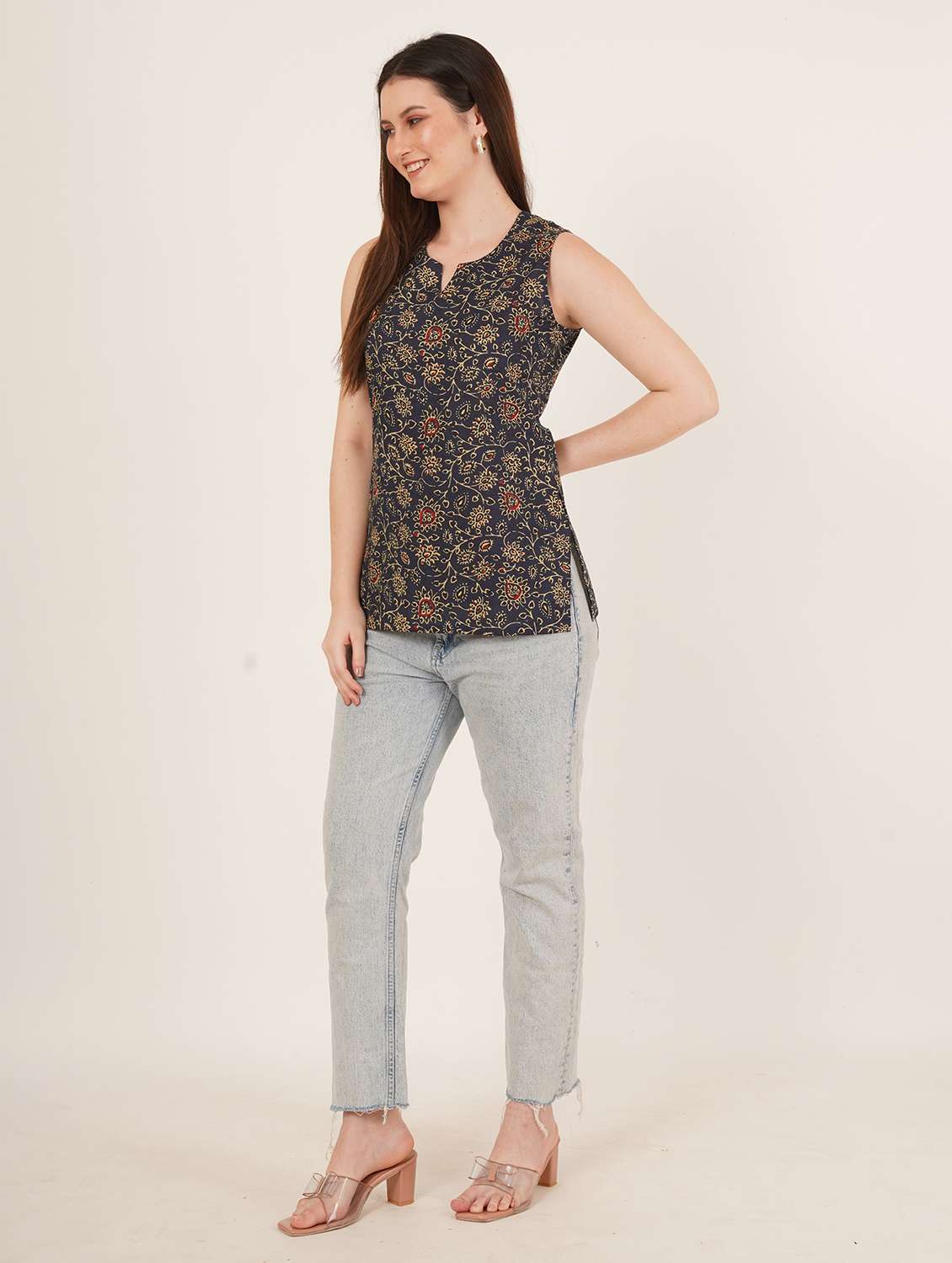 women printed sleeveless straight kurti - 22072585 - Standard Image - 1