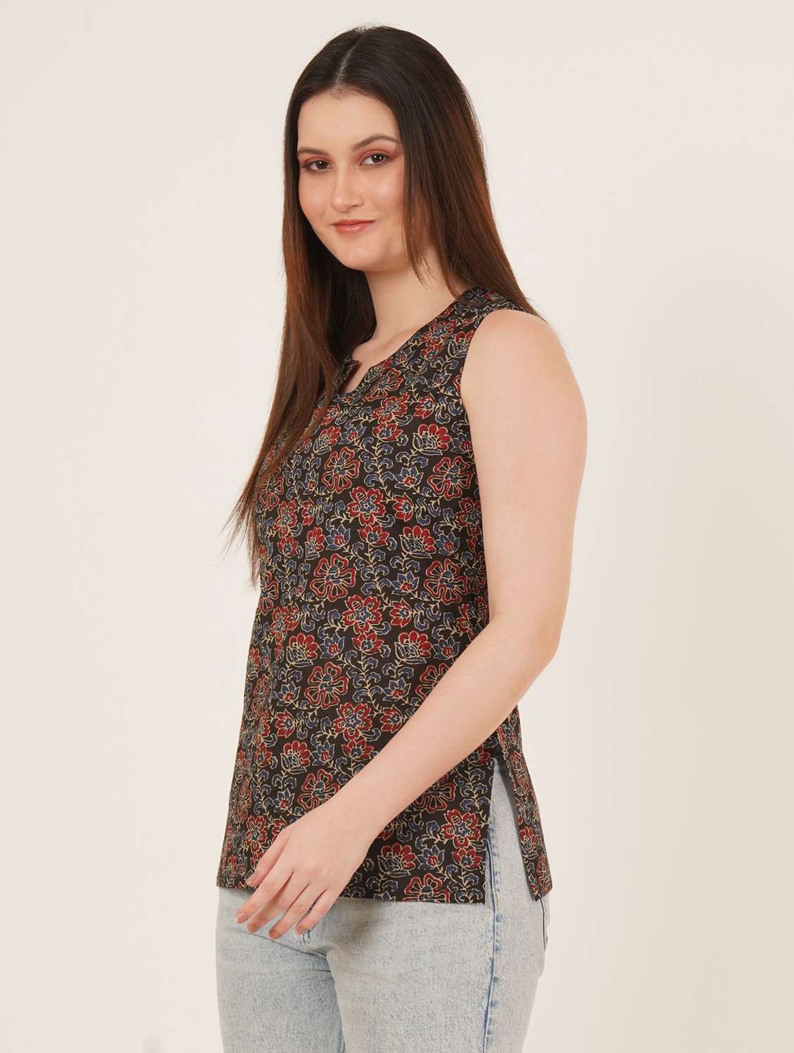 women printed sleeveless straight kurti - 22072587 -  Standard Image - 1