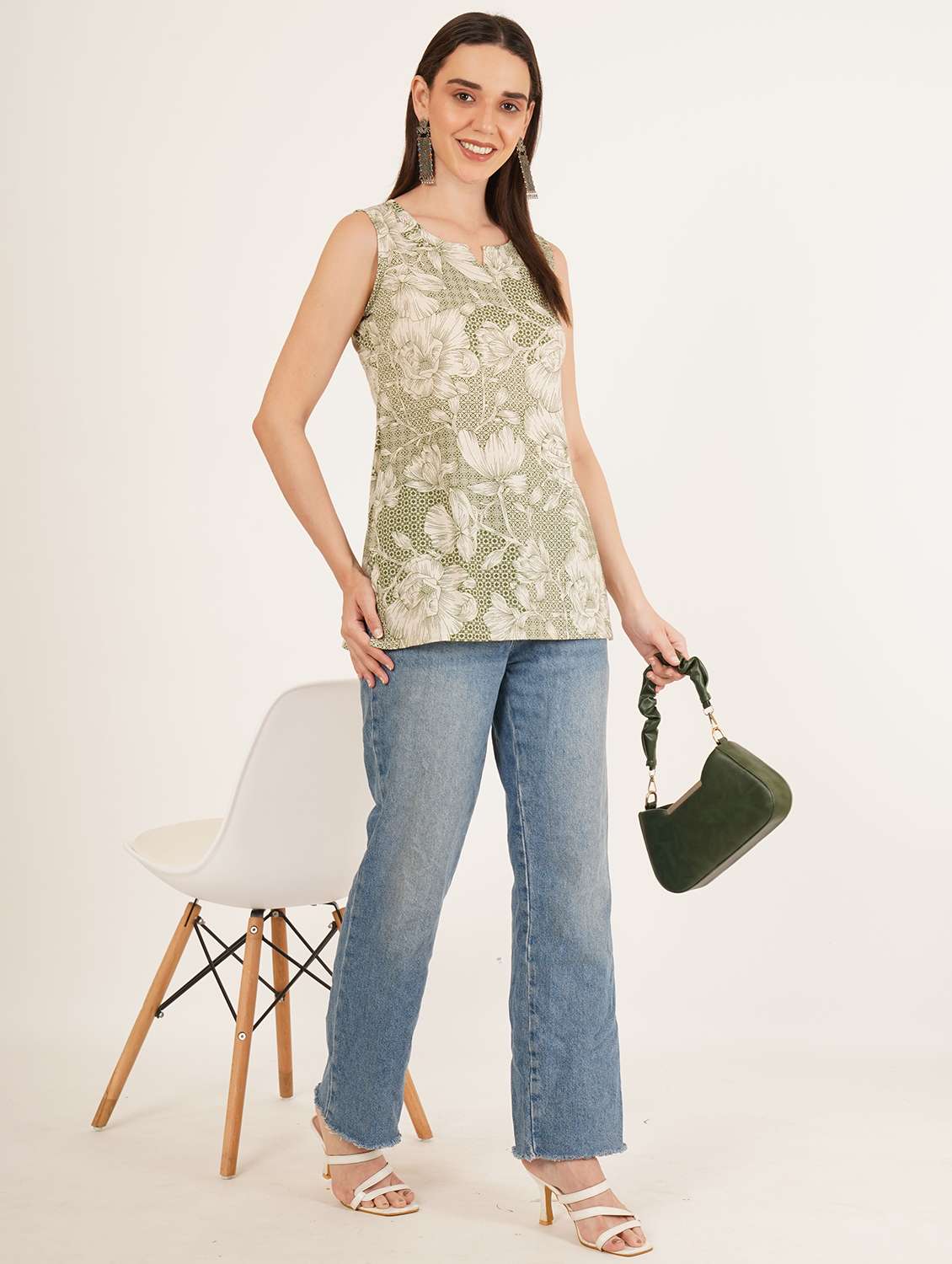 women floral printed sleeveless straight kurti - 22072594 -  Standard Image - 4